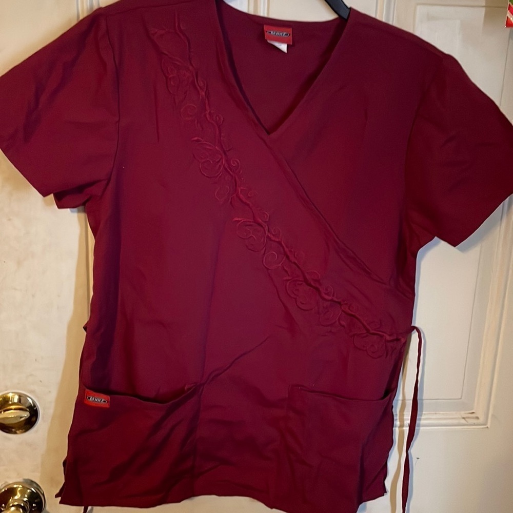 Scrub top